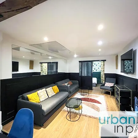 Urban Flat 31 - Charming Triplex In * Parigi